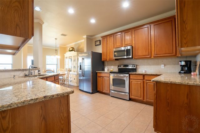 8805 Whirlwind Trail, Aubrey, TX 76227