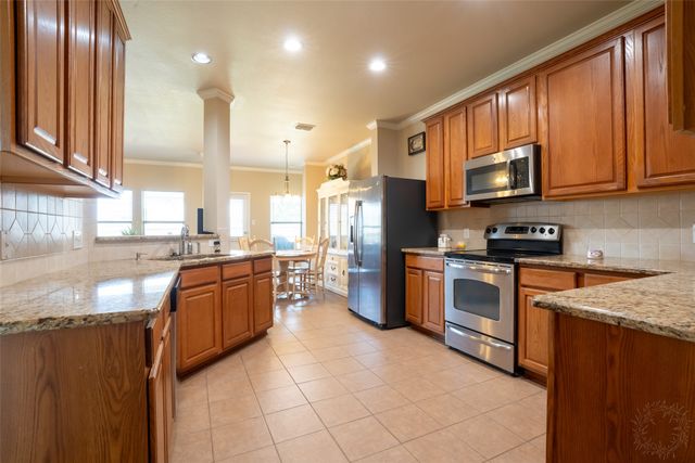 8805 Whirlwind Trail, Aubrey, TX 76227