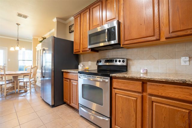 8805 Whirlwind Trail, Aubrey, TX 76227