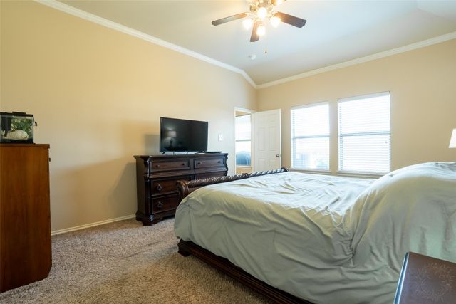 8805 Whirlwind Trail, Aubrey, TX 76227