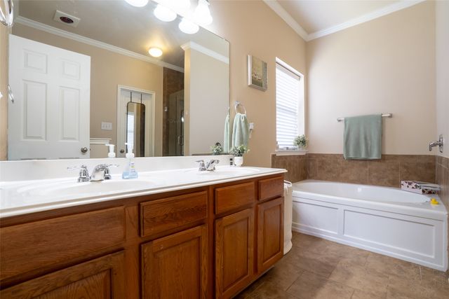 8805 Whirlwind Trail, Aubrey, TX 76227