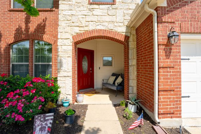 8805 Whirlwind Trail, Aubrey, TX 76227