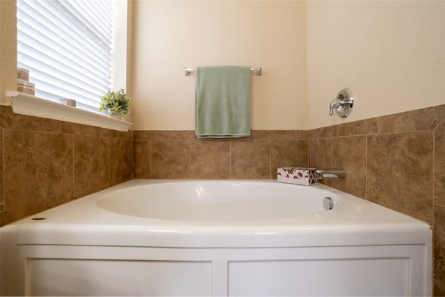 8805 Whirlwind Trail, Aubrey, TX 76227