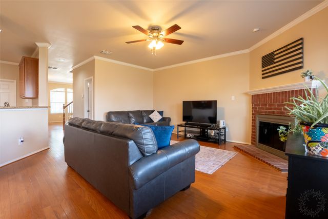 8805 Whirlwind Trail, Aubrey, TX 76227