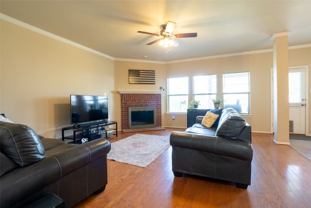 8805 Whirlwind Trail, Aubrey, TX 76227