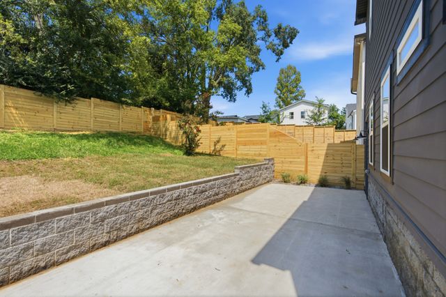 1520 Dugger Dr, Nashville, TN 37206