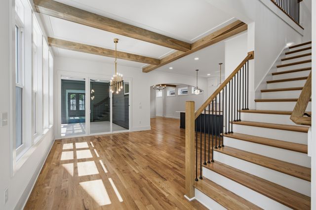 1520 Dugger Dr, Nashville, TN 37206