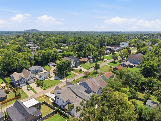 1520 Dugger Dr, Nashville, TN 37206