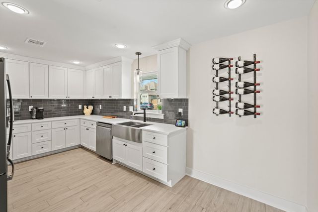 5009 Libbey Lane, Houston, TX 77092