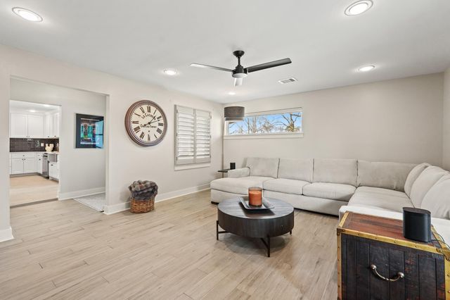 5009 Libbey Lane, Houston, TX 77092