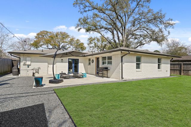 5009 Libbey Lane, Houston, TX 77092