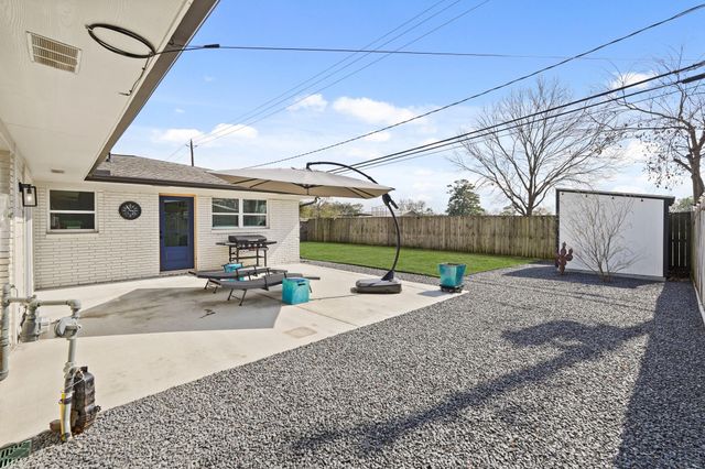 5009 Libbey Lane, Houston, TX 77092