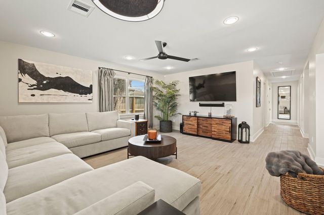 5009 Libbey Lane, Houston, TX 77092