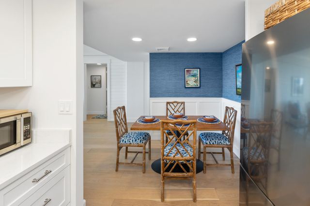14 Lockwood Drive Apt 2d, Charleston, SC 29401