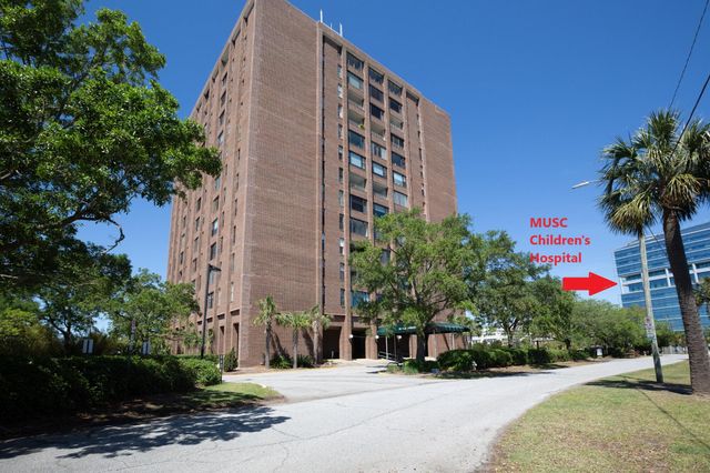 14 Lockwood Drive Apt 2d, Charleston, SC 29401