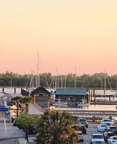 14 Lockwood Drive Apt 2d, Charleston, SC 29401