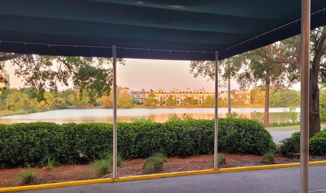 14 Lockwood Drive Apt 2d, Charleston, SC 29401