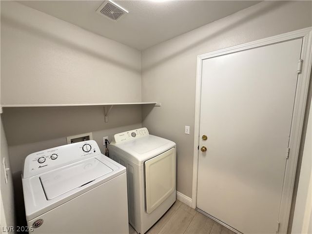 1433 Iron Springs Drive, Las Vegas, NV 89144