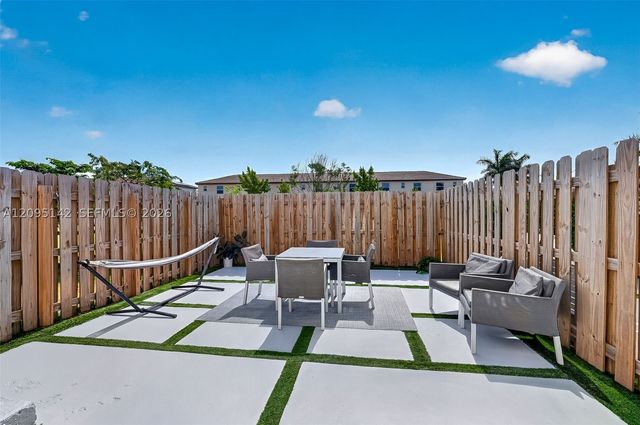 12221 NW 24th Pl, Miami, FL 33167