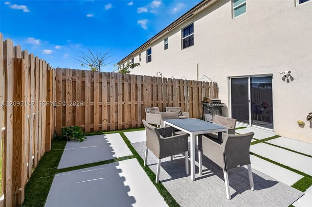 12221 NW 24th Pl, Miami, FL 33167
