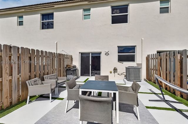 12221 NW 24th Pl, Miami, FL 33167