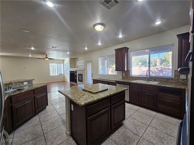 10134 Reflection Brook Avenue, Las Vegas, NV 89148