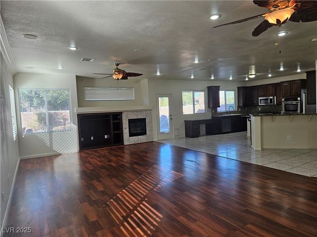 10134 Reflection Brook Avenue, Las Vegas, NV 89148