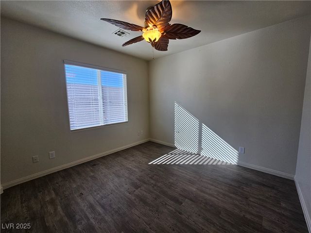 10134 Reflection Brook Avenue, Las Vegas, NV 89148