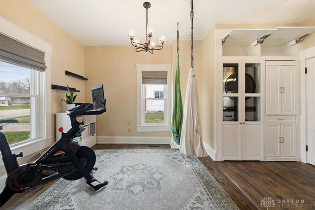 618 W Jefferson Street, New Carlisle, OH 45344