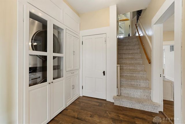 618 W Jefferson Street, New Carlisle, OH 45344