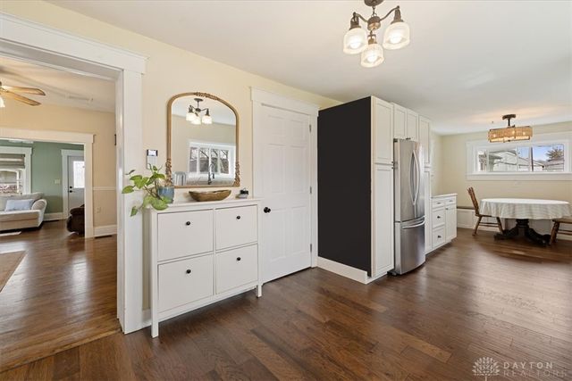 618 W Jefferson Street, New Carlisle, OH 45344