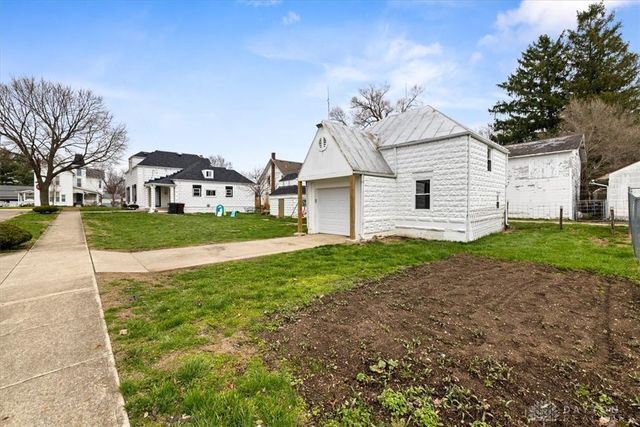 618 W Jefferson Street, New Carlisle, OH 45344