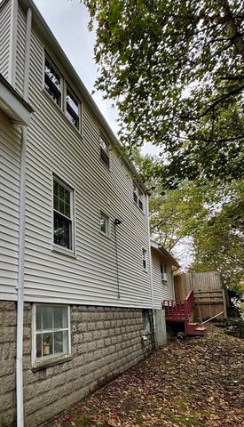 9 Oakwood Ave, Saugus, MA 01906