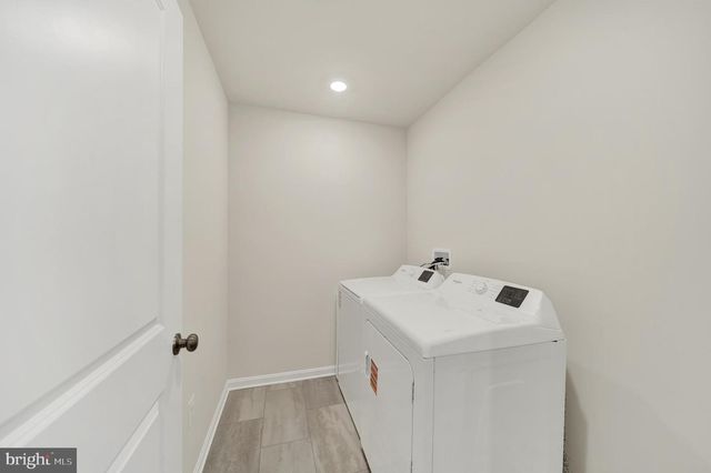 553 W NORTH ST, Smyrna, DE 19977