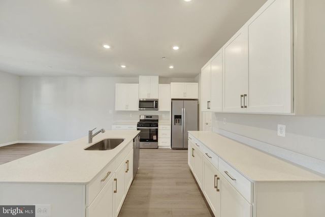 553 W NORTH ST, Smyrna, DE 19977