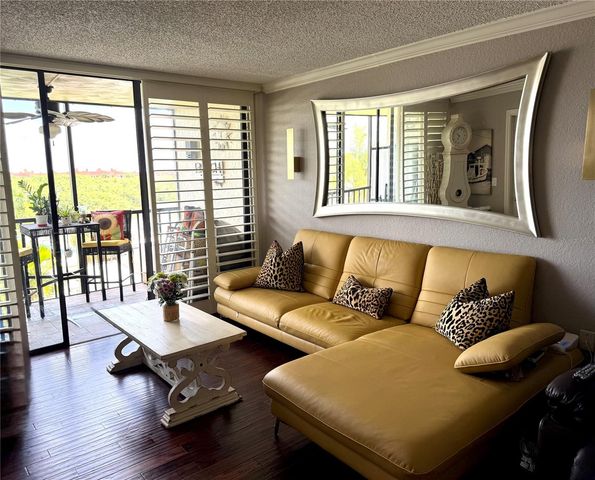 1000 COVE CAY DRIVE 4D, Clearwater, FL 33760