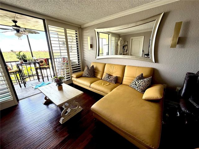 1000 COVE CAY DRIVE 4D, Clearwater, FL 33760