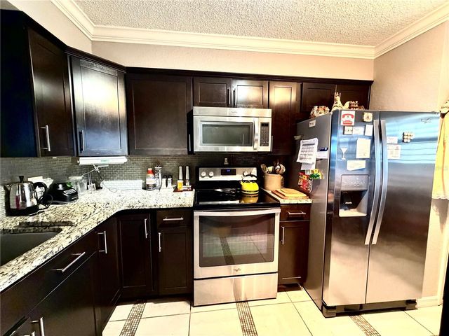 1000 COVE CAY DRIVE 4D, Clearwater, FL 33760