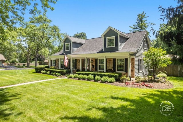 1553 Allen Lane, St. Charles, IL 60174
