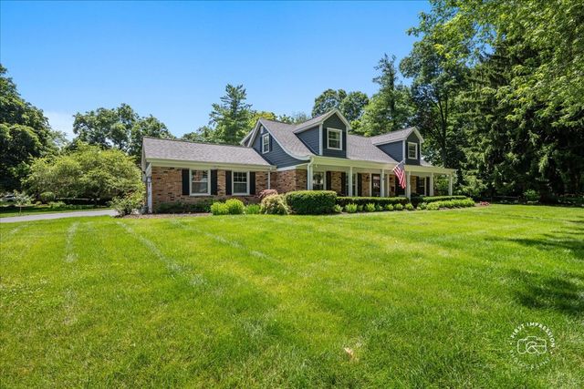 1553 Allen Lane, St. Charles, IL 60174