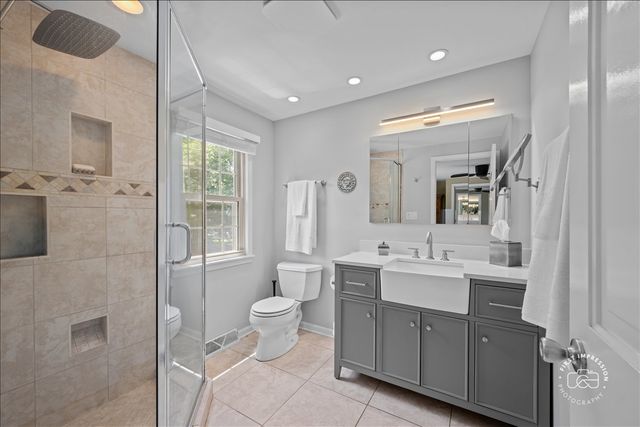 1553 Allen Lane, St. Charles, IL 60174