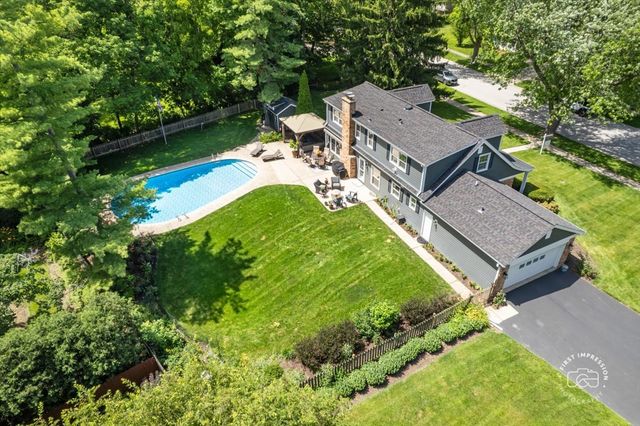 1553 Allen Lane, St. Charles, IL 60174