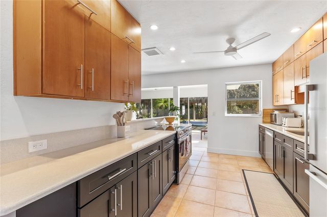 320 GASPARILLA STREET, Boca Grande, FL 33921