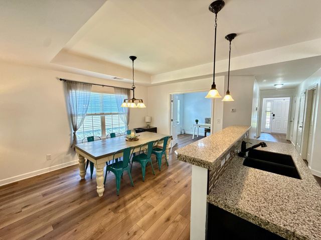 2422 Duxbury Dr, Columbia, TN 38401