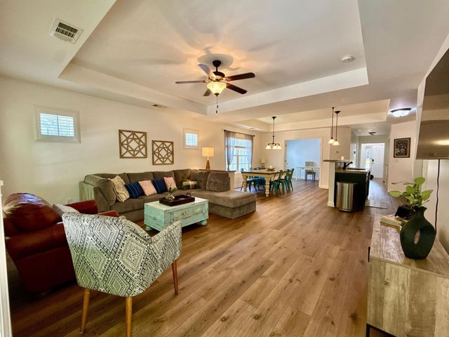 2422 Duxbury Dr, Columbia, TN 38401