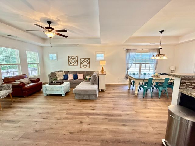 2422 Duxbury Dr, Columbia, TN 38401