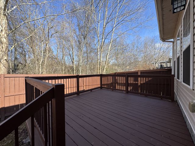 2422 Duxbury Dr, Columbia, TN 38401