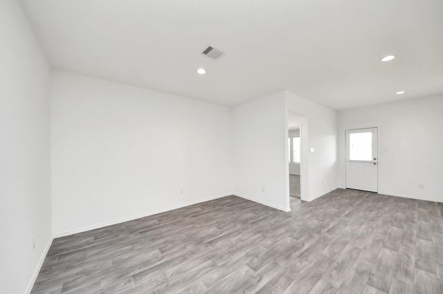 2007 Woodlark Way, Sealy, TX 77474