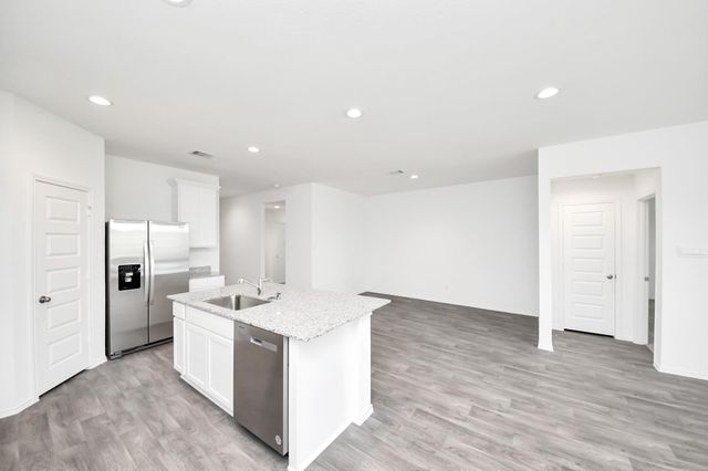 2007 Woodlark Way, Sealy, TX 77474