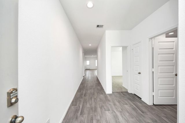 2007 Woodlark Way, Sealy, TX 77474